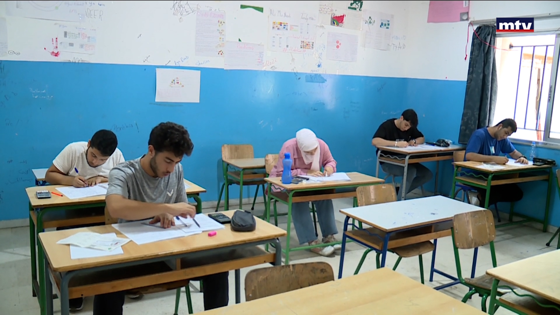 مصير امتحانات الشهادة المتوسطة والثانوية العامة