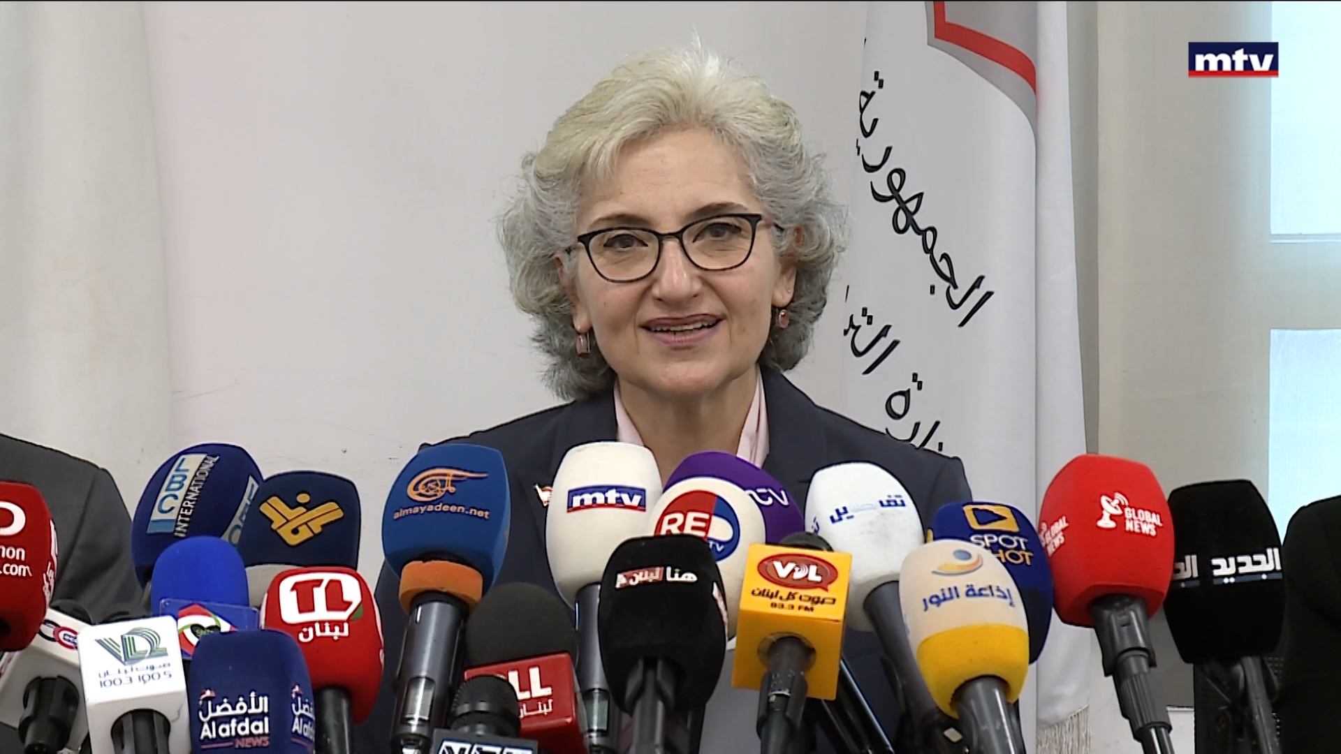 مصير إمتحانات الشهادة المتوسطة والثانوية العامة