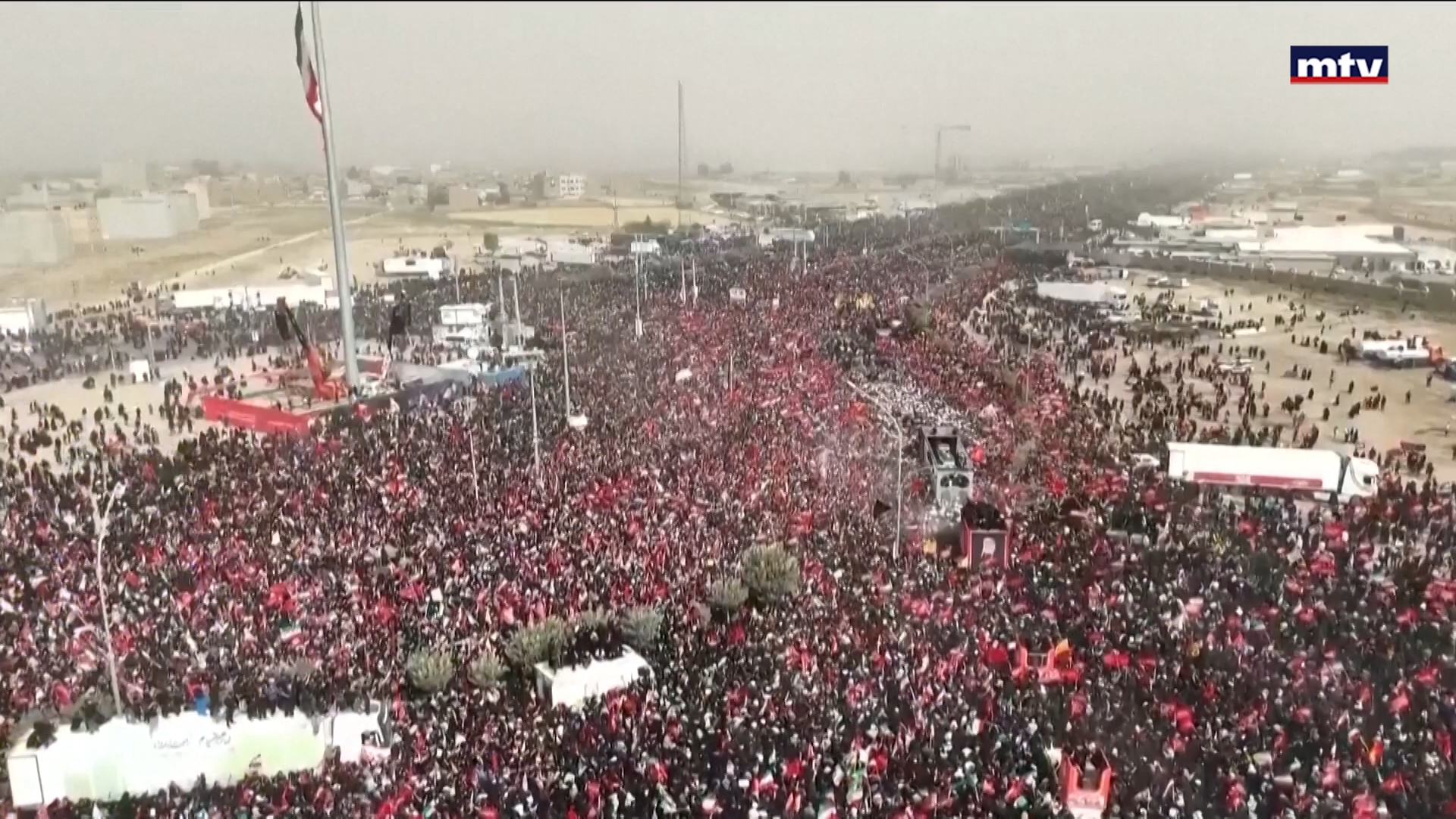 تشييع المرشد الايراني يتواصل