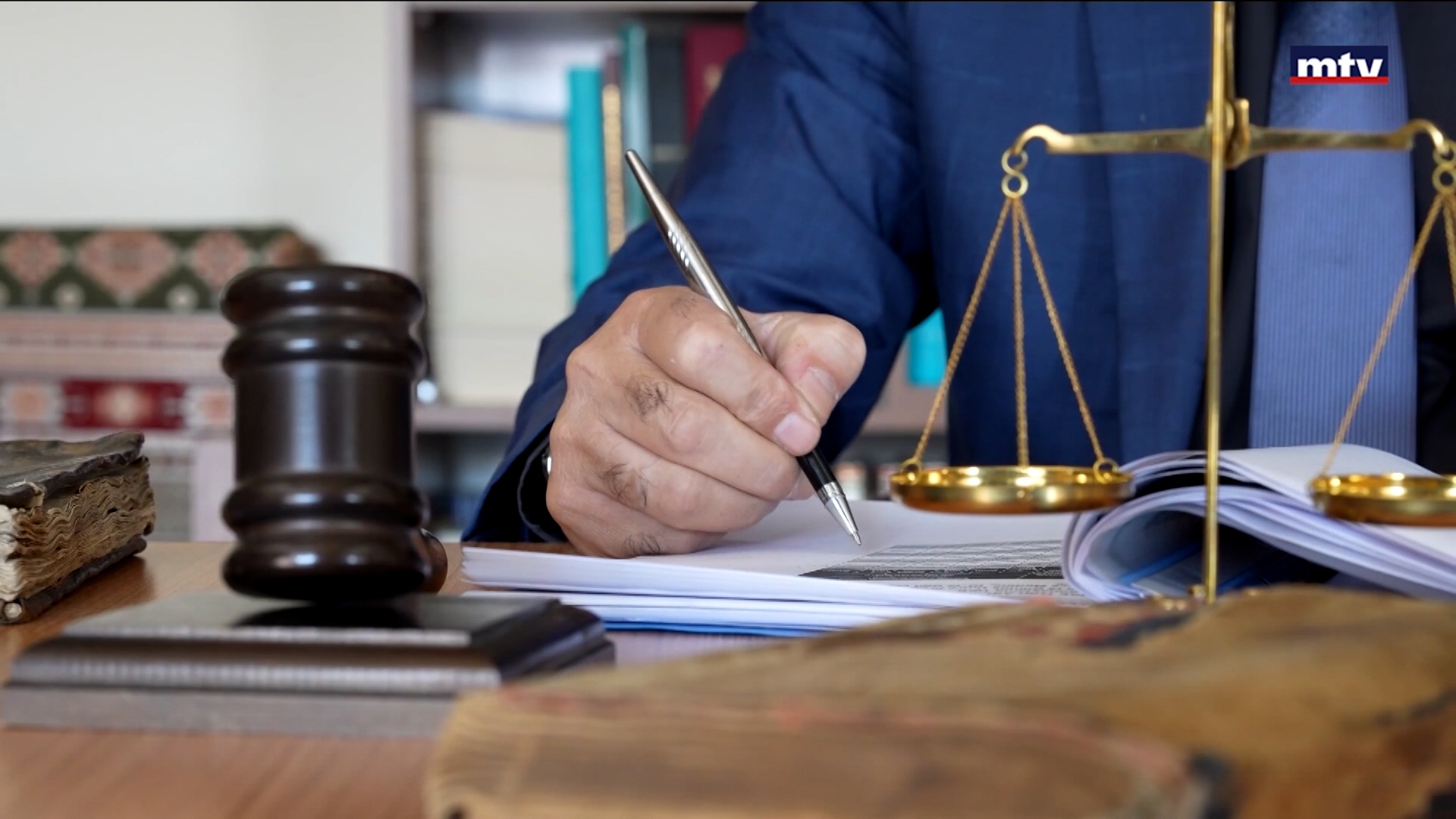 من ذكر الى أنثى