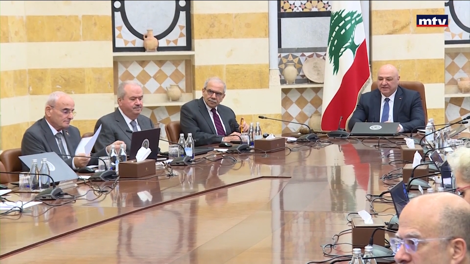 اجتماع أمني على وقع رسالة أميركية