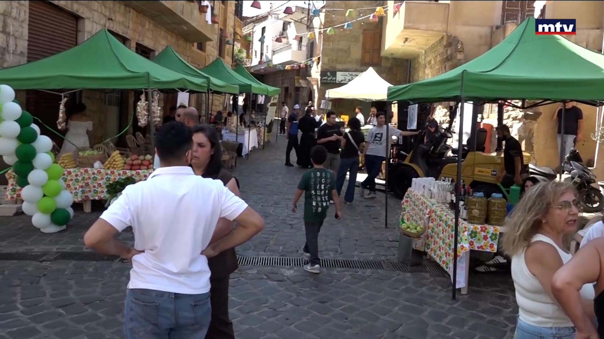 انطلاق مهرجان التفاح في بقاعكفرا