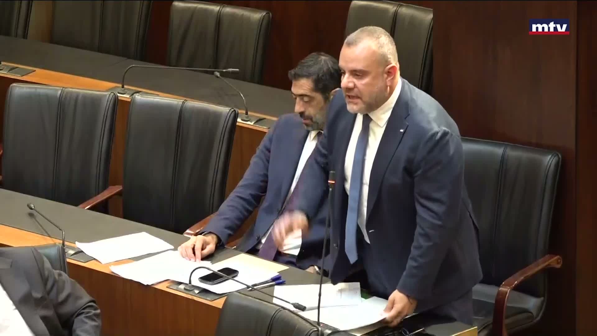مواقف صاخبة