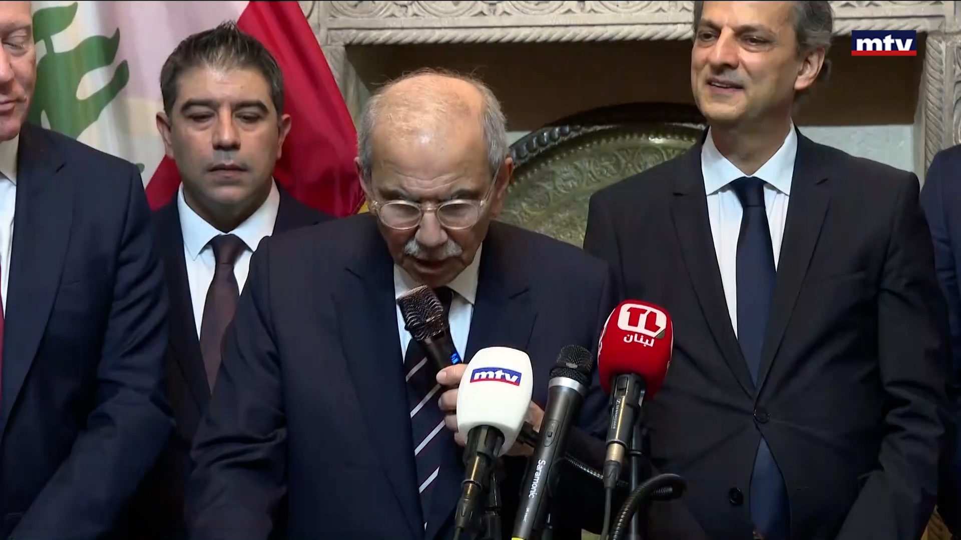 نواف سلام