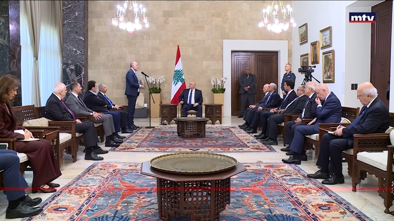 النشرة الكاملة