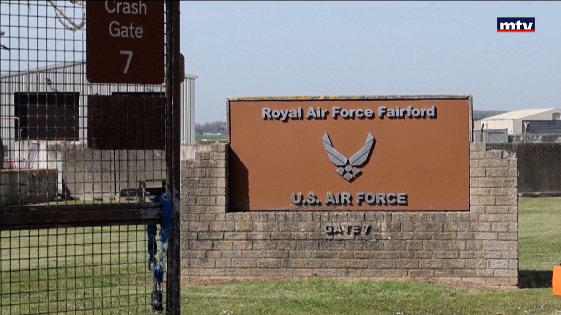 Fairford حادث أمني في قاعدة
