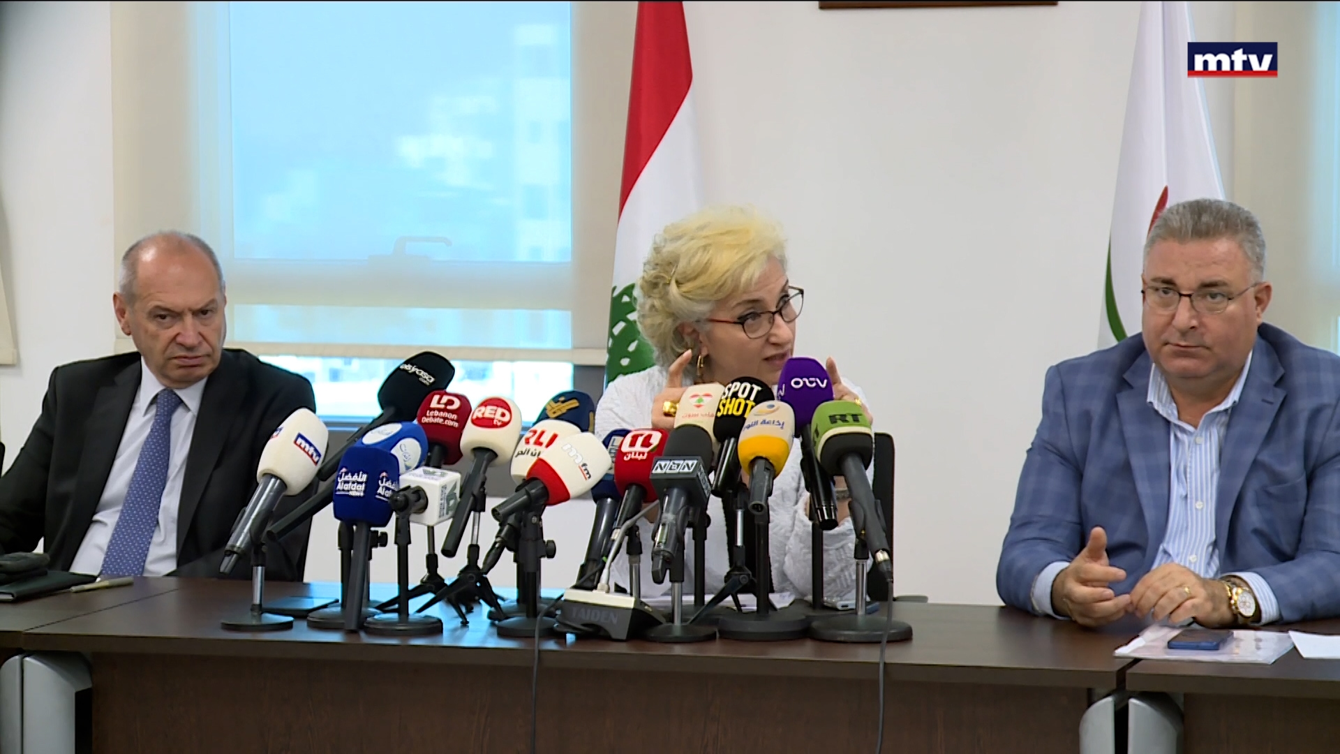 مشروع دمج المدارس الرسمية