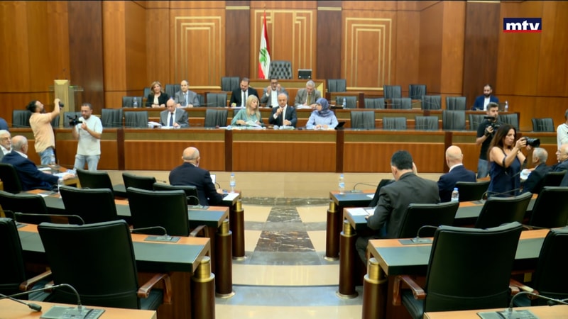 النشرة الكاملة