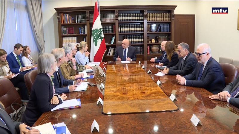 النشرة الكاملة