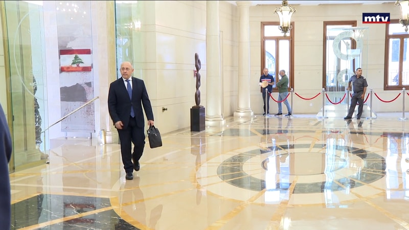 النشرة الكاملة