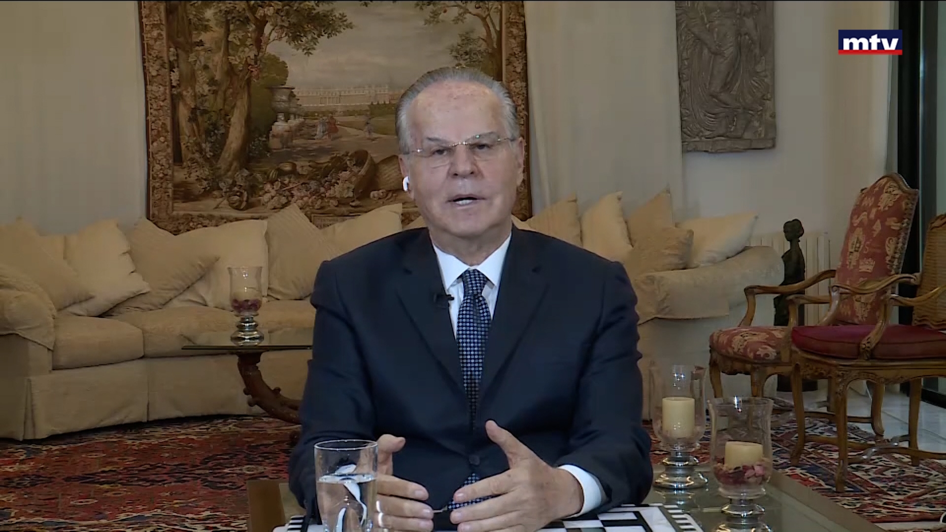 بين تحصيل مستحقّات الكهرباء وانتظار المشروع القطري