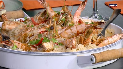 Prawns with pineapple sauce