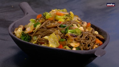 Noodles with vegetables