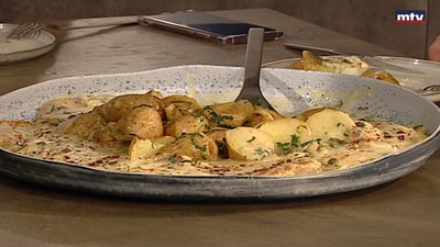 Chicken piccata with lemon sauce