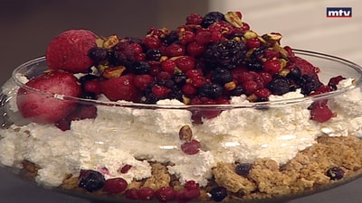 Cheesecake with red berries