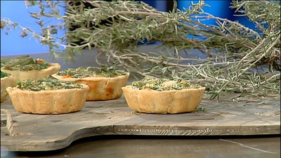 Tart on okra and curry