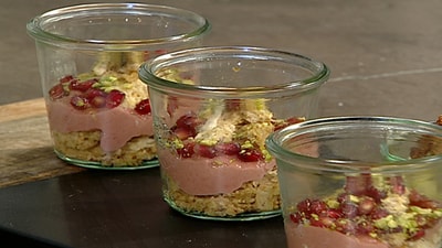 Cream with jallab with dates