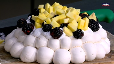 Pavlova Blackberry Mango