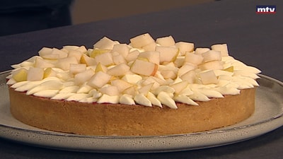 Pear tart with raspberries
