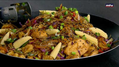 Chicken with noodles
