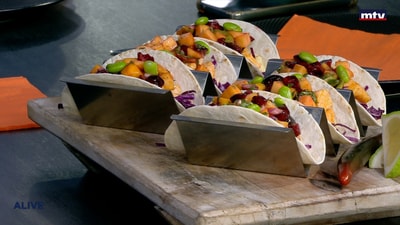 Salmon taco
