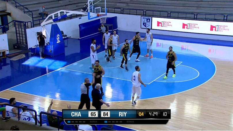Champville v/s Riyadi - Round 17